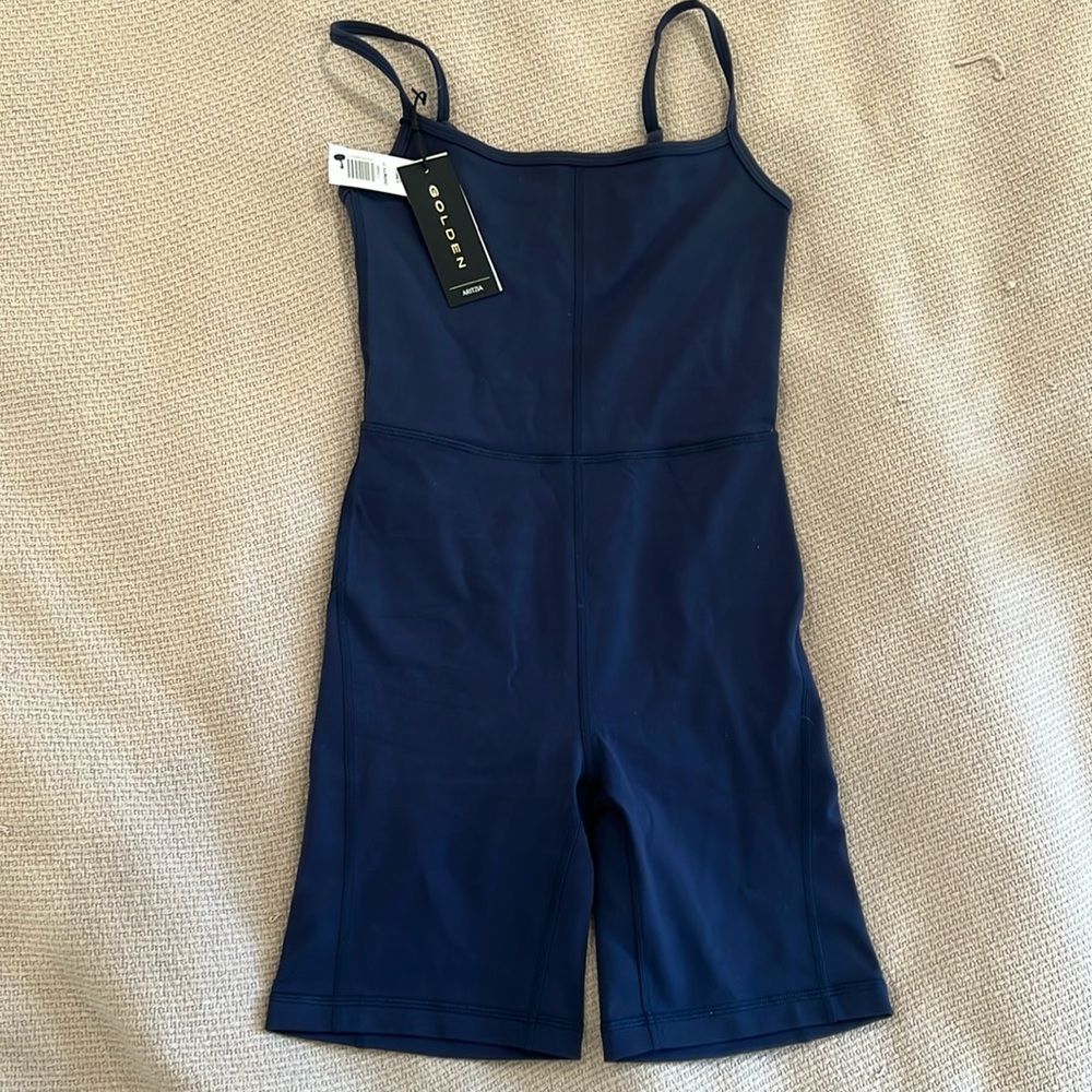 Sport romper Aritzia XS